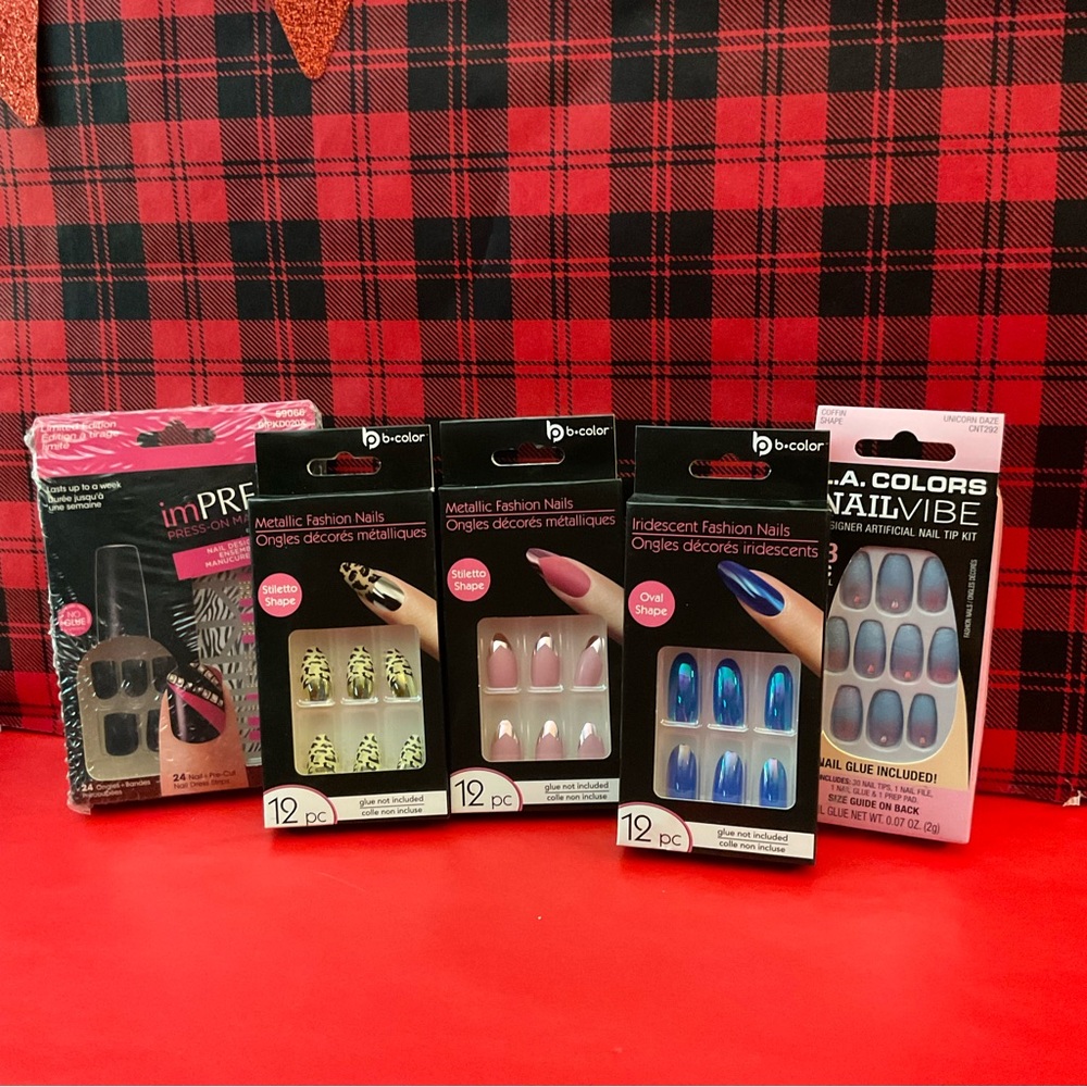 Set of 5 Impressions and Metallic Fashions Nail Sets